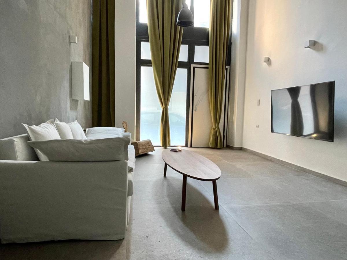 Loft Studio In Pagrati Apartment เอเธนส์ ภายนอก รูปภาพ