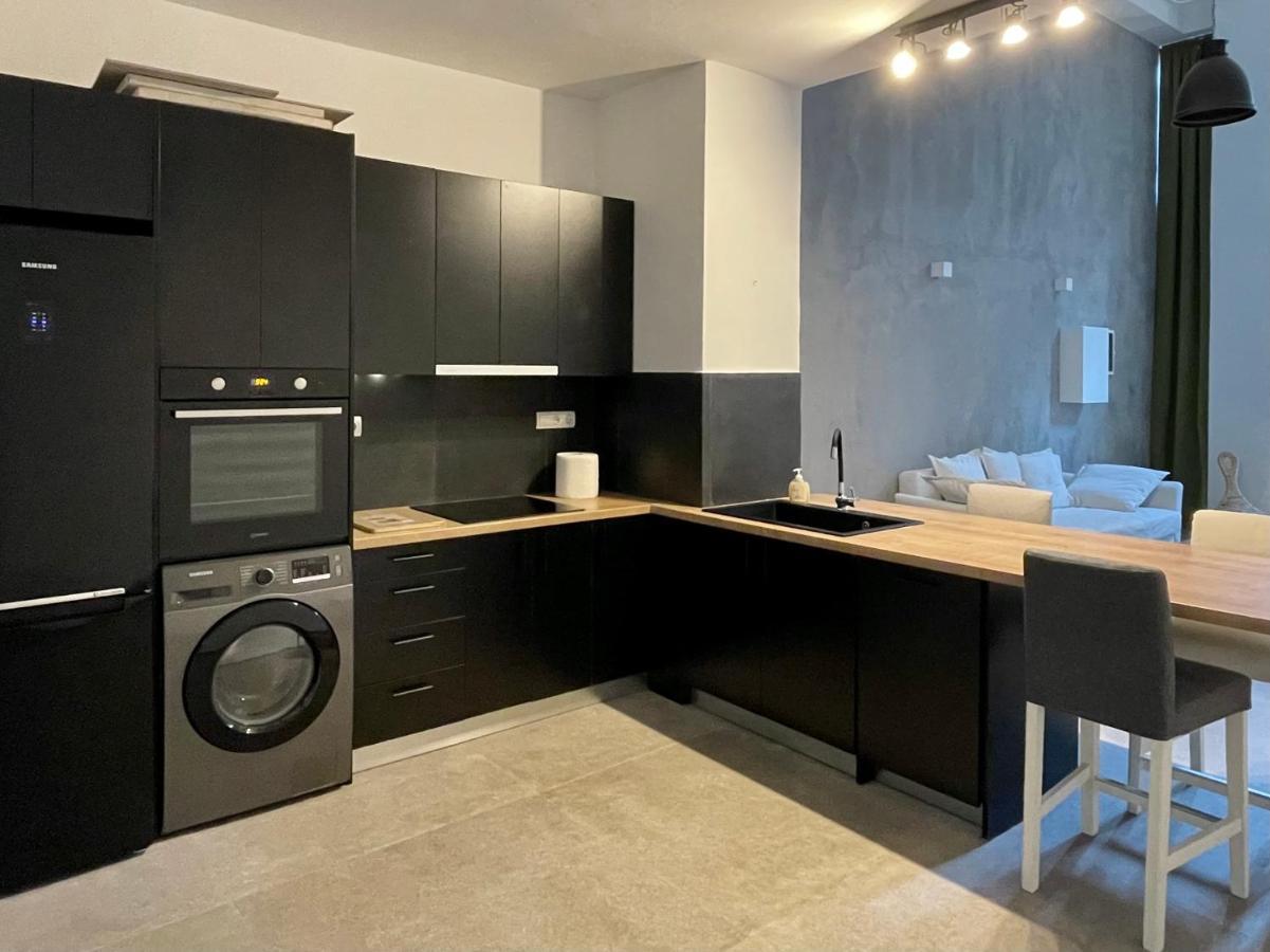 Loft Studio In Pagrati Apartment เอเธนส์ ภายนอก รูปภาพ