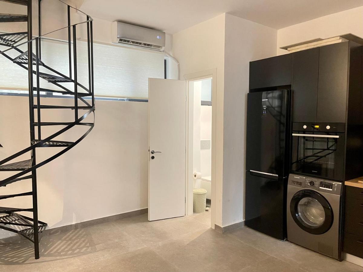 Loft Studio In Pagrati Apartment เอเธนส์ ภายนอก รูปภาพ