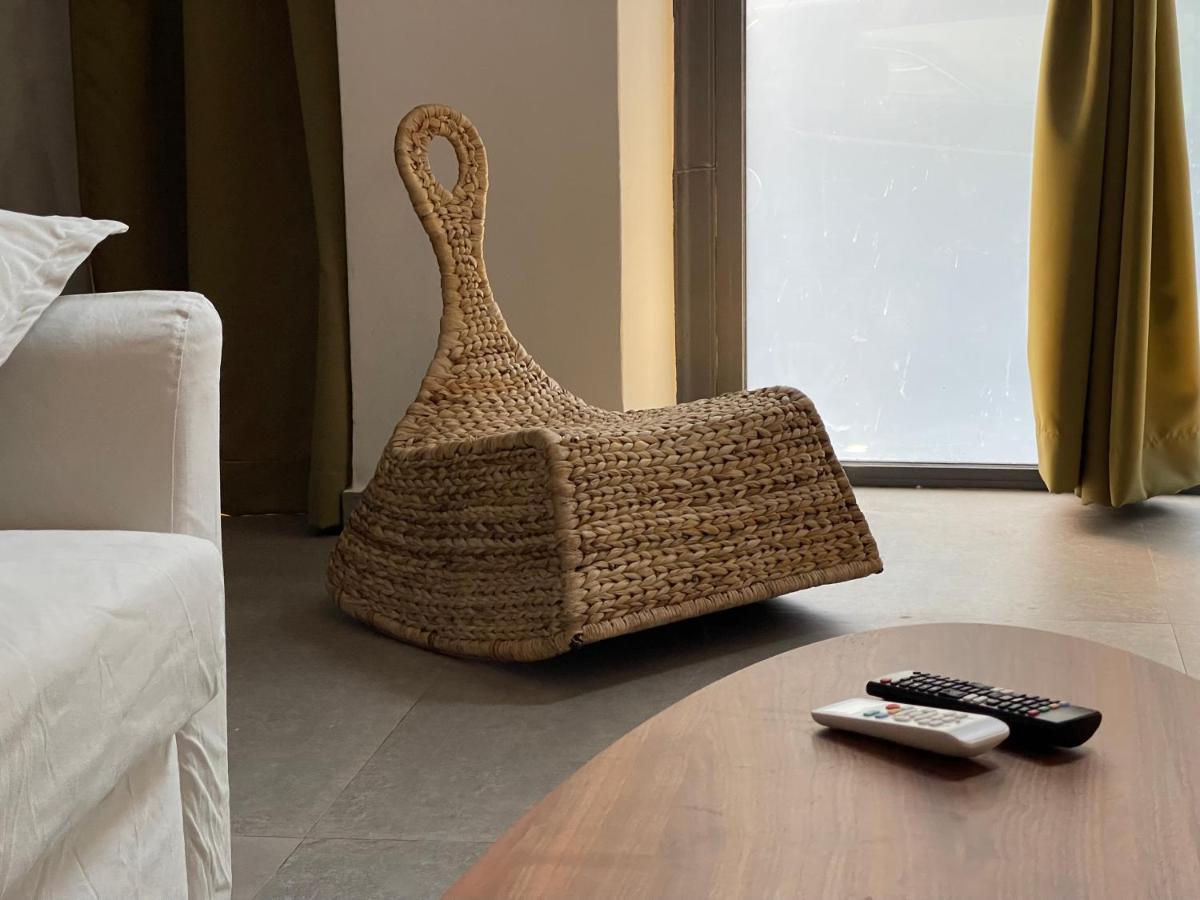 Loft Studio In Pagrati Apartment เอเธนส์ ภายนอก รูปภาพ